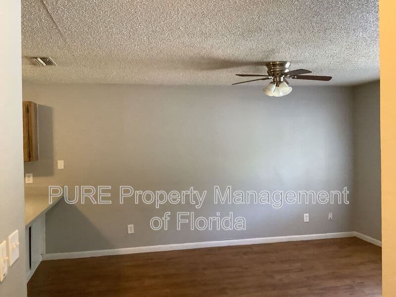 Ocala House: 3800 NE 41 Street
