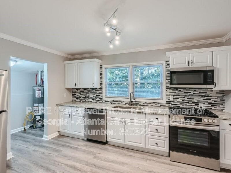 Atlanta House: 881 Mcwilliams Rd SE
