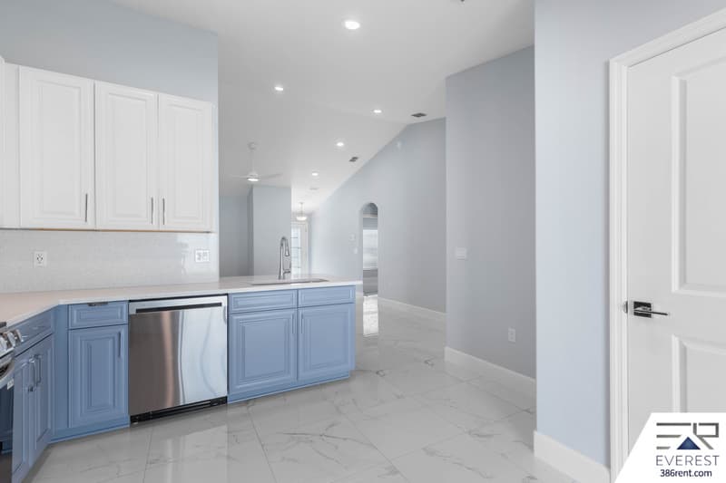 Palm Coast House: 10 Llovera Pl