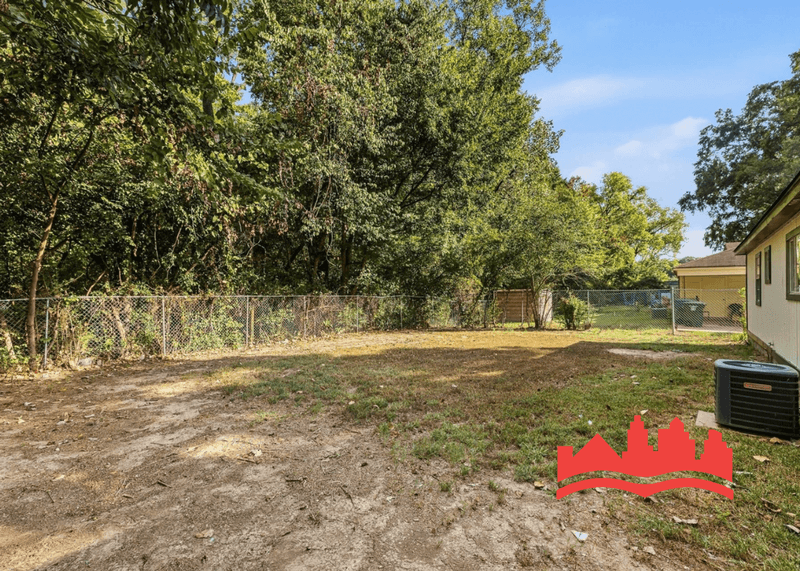 Bartlett House: 3915 Clover Hill Dr