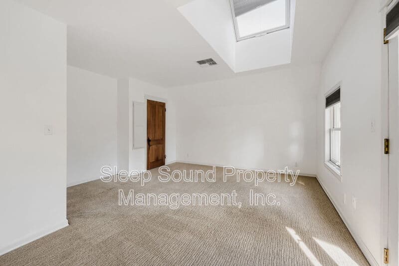 Portland House: 1912 NE 11th Ave