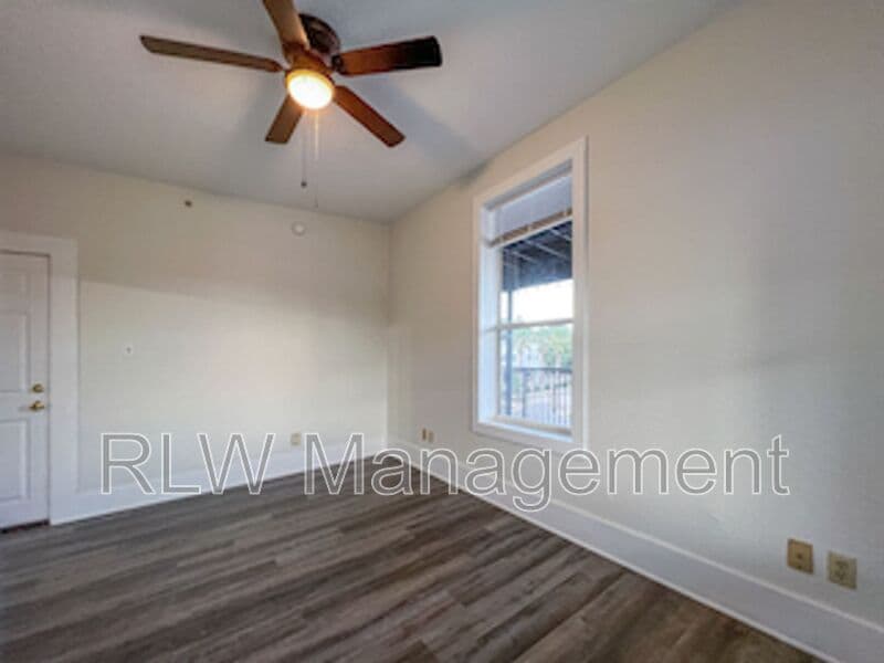 Umatilla Condo: 11 N. Central Ave.