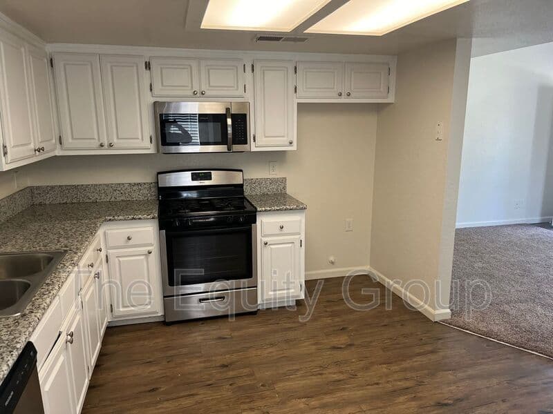 Visalia House: 4054 W. Meadow Ave