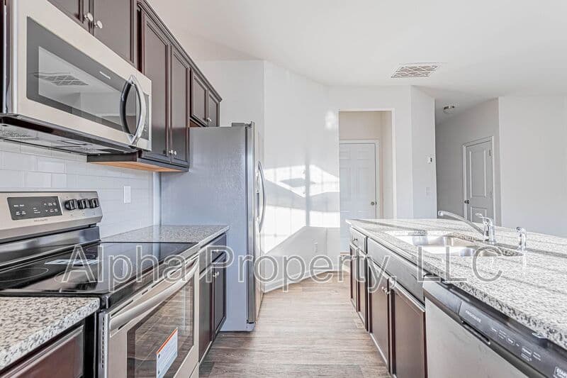 Greer Townhome: 34 Moorlyn Ln