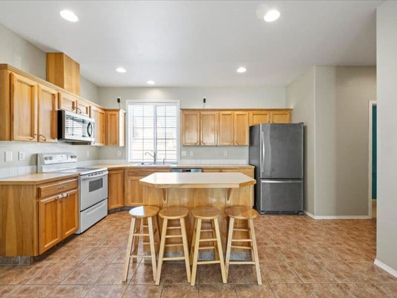 Pasco House: 4711 Arabian Lane