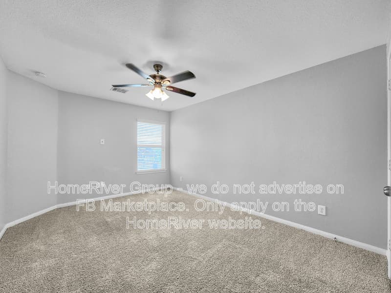 Houston House: 10311 Urban Oak Trl