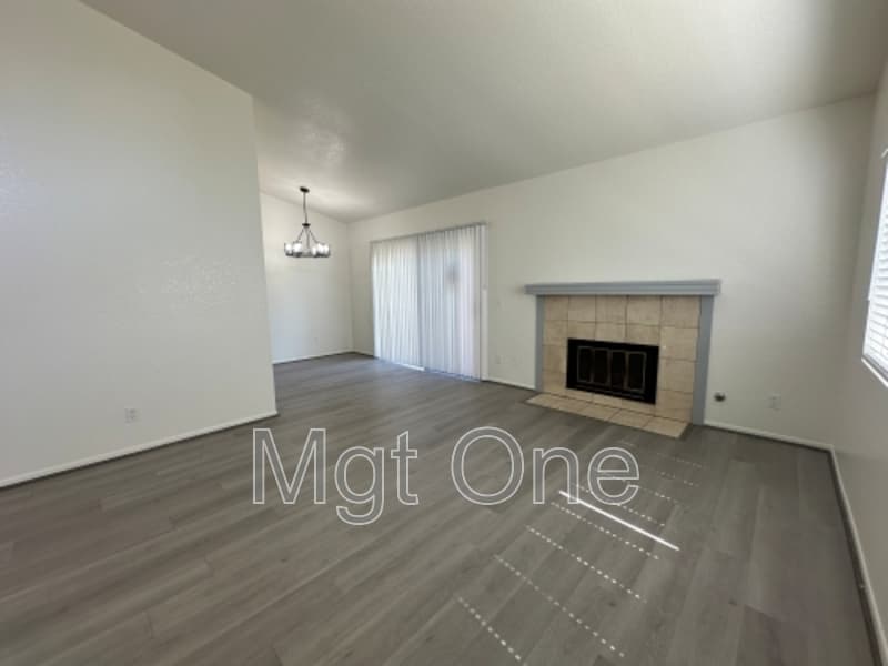Irvine House: 124 Greenmoor