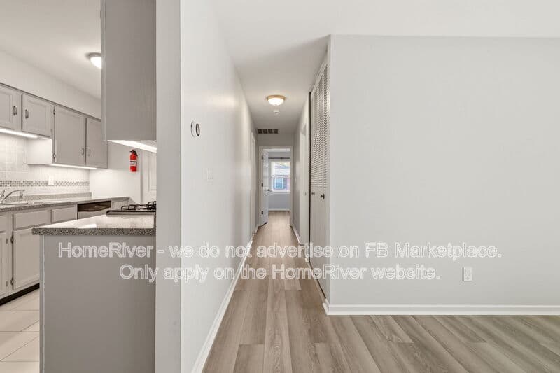 Bloomfield Condo: 42 John St