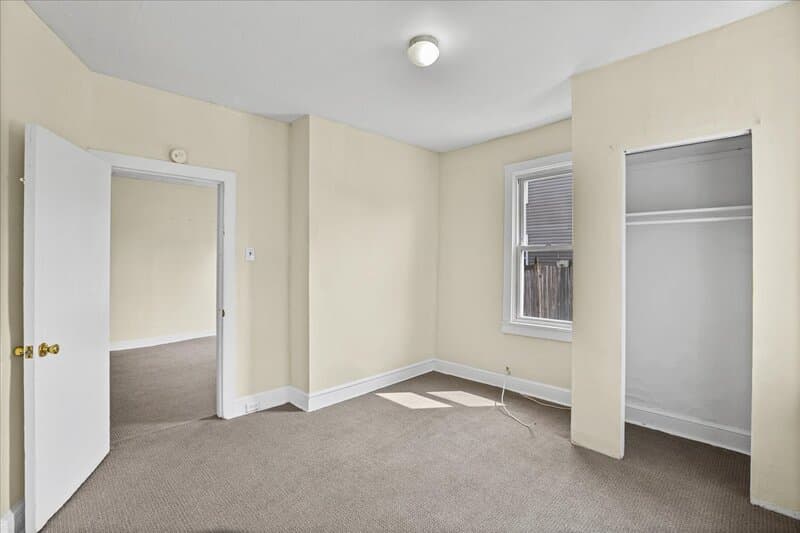 Woodbury Condo: 122 South Davis Street - A