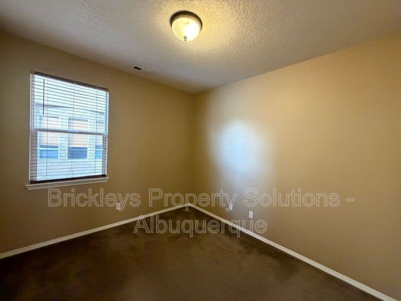 Rio Rancho House: 65 Willow Trace Court SE