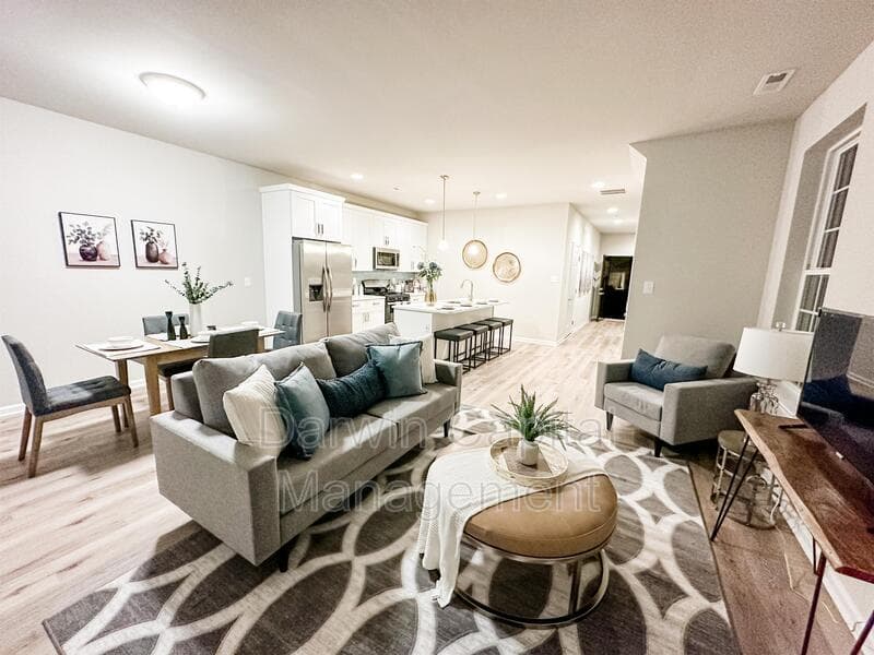 Monroe Condo: 988 Woodview Court