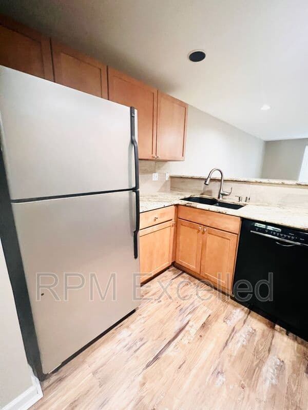 Kent Condo: 26339 116th Ave SE