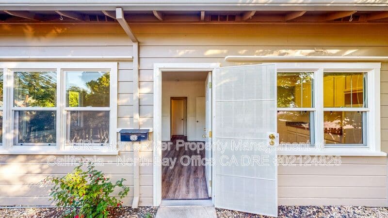Santa Rosa House: 1430 Sonoma Avenue