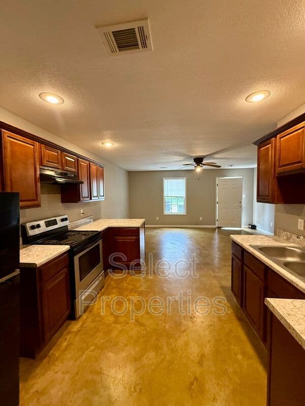 Hoxie House: B