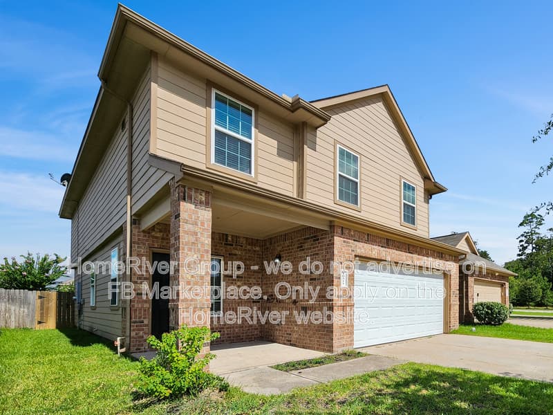 Houston House: 10311 Urban Oak Trl
