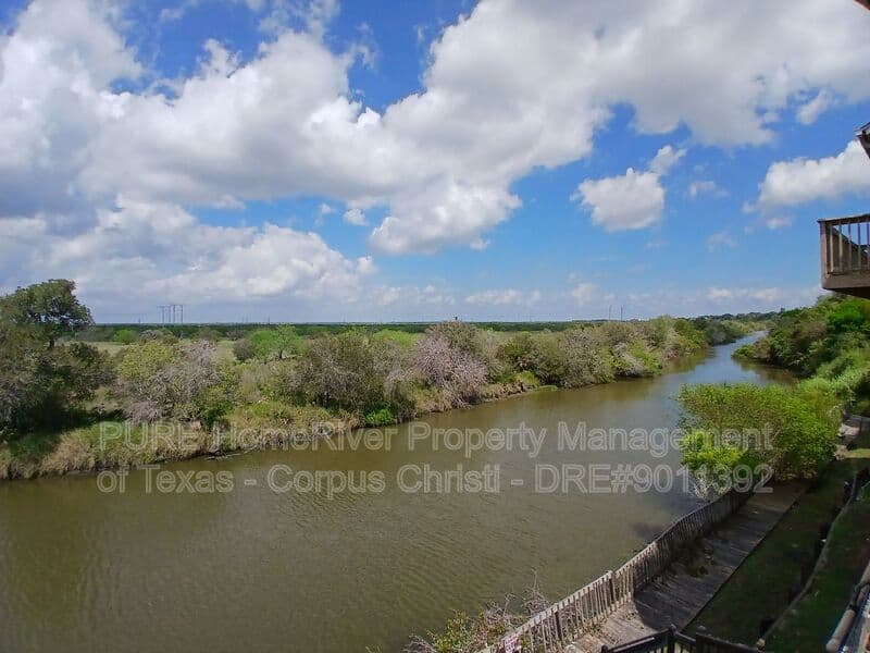 Corpus Christi Townhome: 4401 River Valley Dr