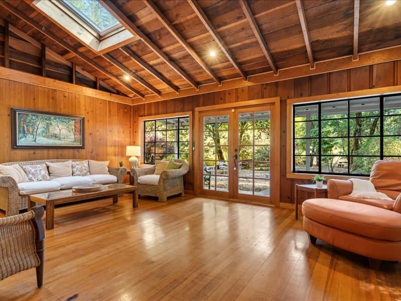 Healdsburg House: 1311 West Dry Creek Road