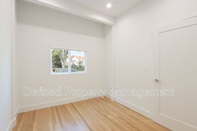 Santa Monica Condo: 1022 Pacific St