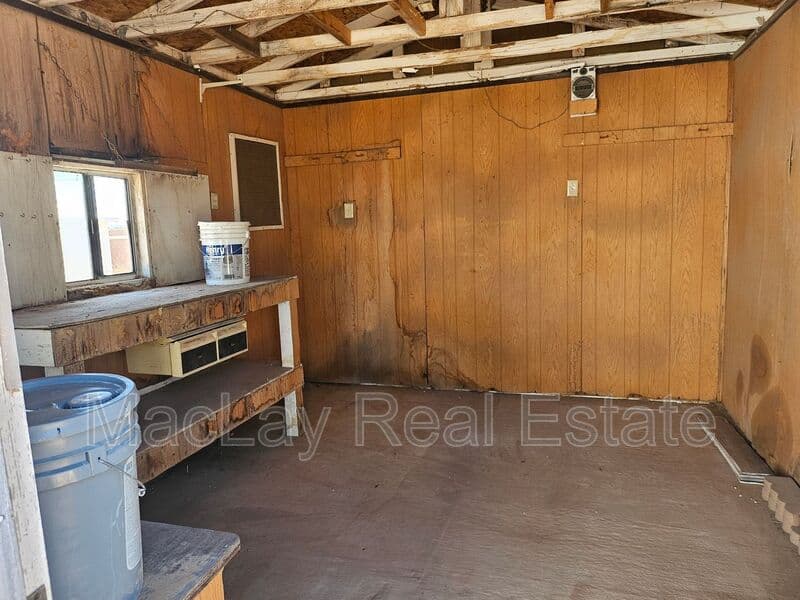 Casa Grande House: 1113 W. Corinthian Circle
