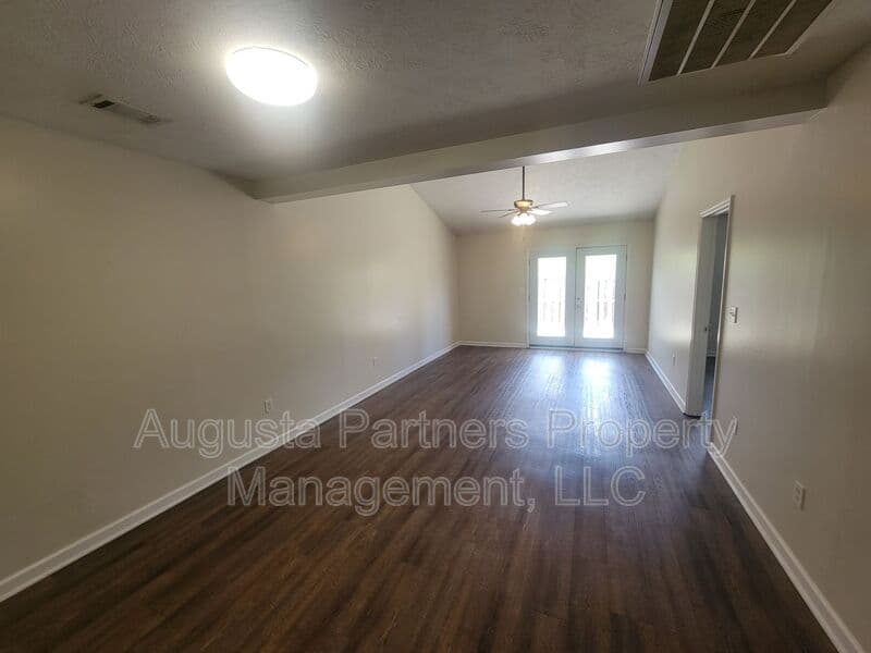 Grovetown House: 1406 Anna Way