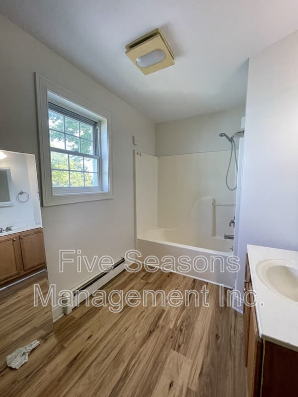 Burlington Condo: 85 Manhattan Drive - 2