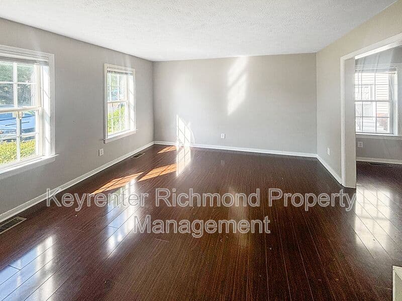 Richmond House: 2010 Colgate Avenue