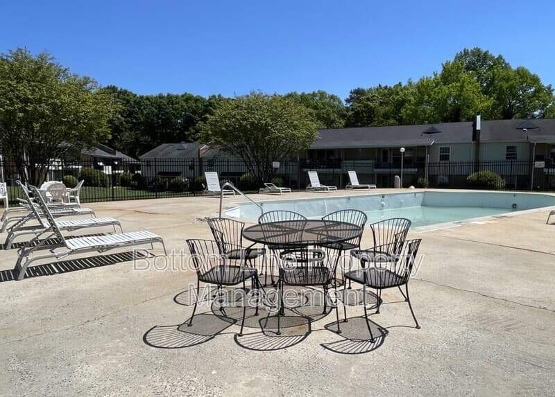 Charlotte Condo: 4605 Coronado Dr