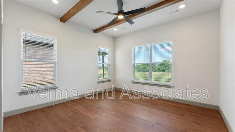 Centerton House: 1221 Mammoth St