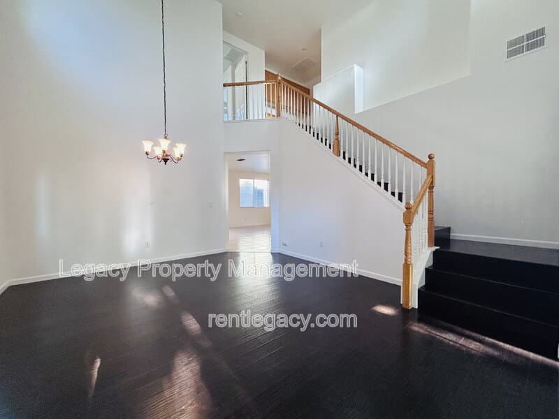 Fairfield House: 5085 Lockie Ln