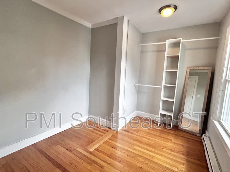 New London Condo: 25 Rogers St