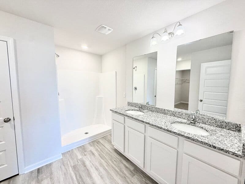 Milton House: 5487 Silverbell Dr