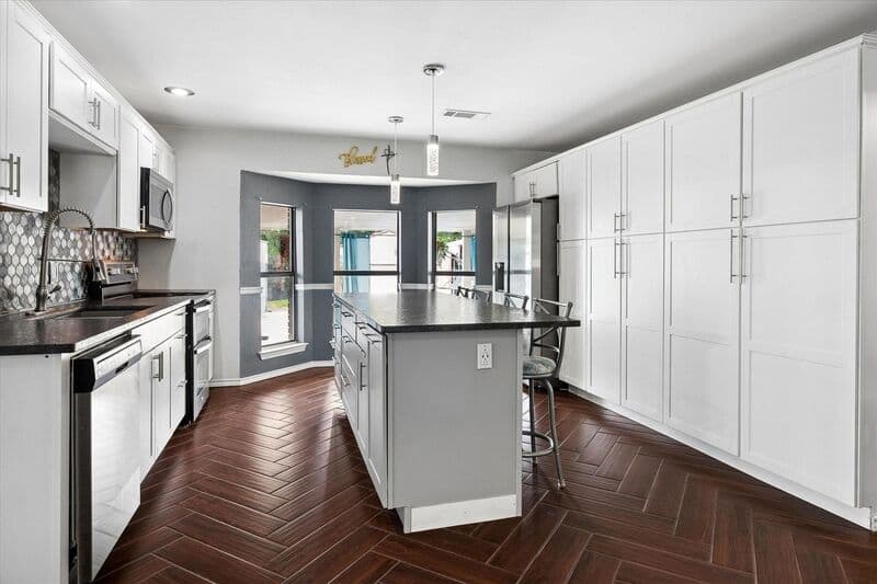 Fort Worth House: 9716 Windsor Cir