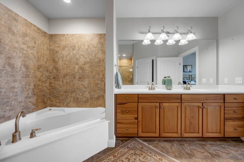 Horseshoe Bay Condo: 101 West Bank
