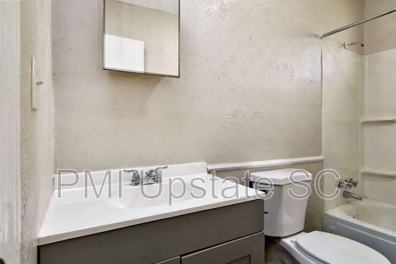 Honea Path Condo: 700 Brook Street