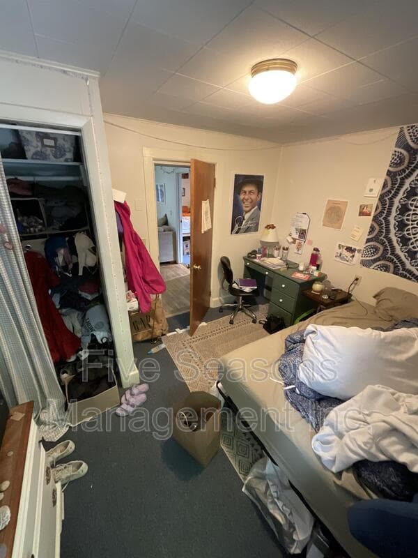 Burlington House: 406 North St - 406