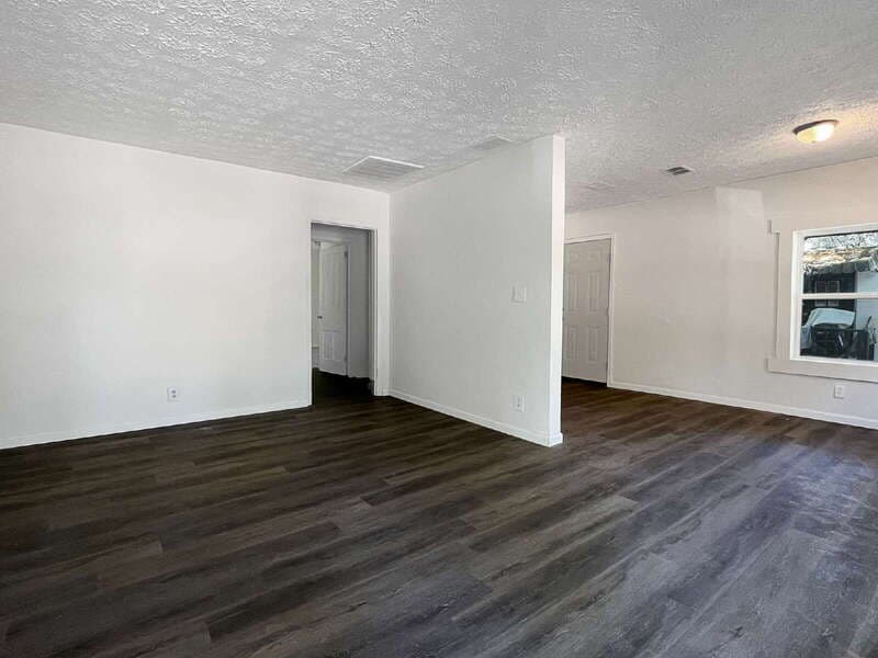 Savannah Condo: 1121 East 53rd Street