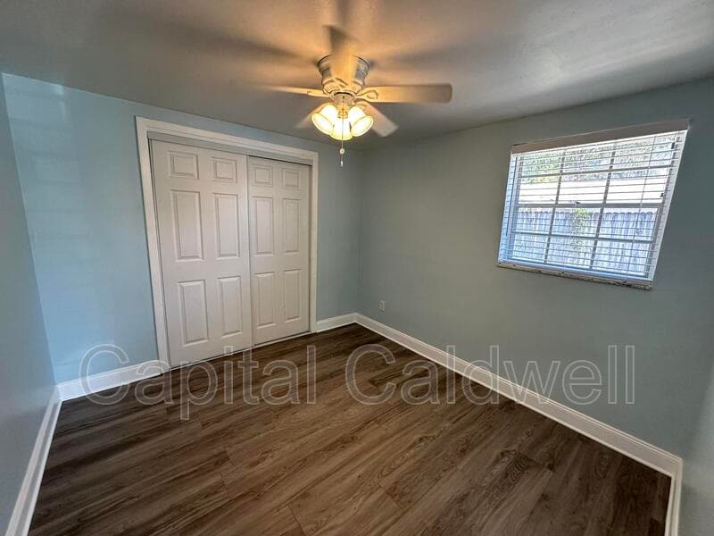 Dunedin House: 425 Milwaukee Ave