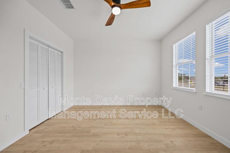 Austin Condo: 1802 Springdale Rd