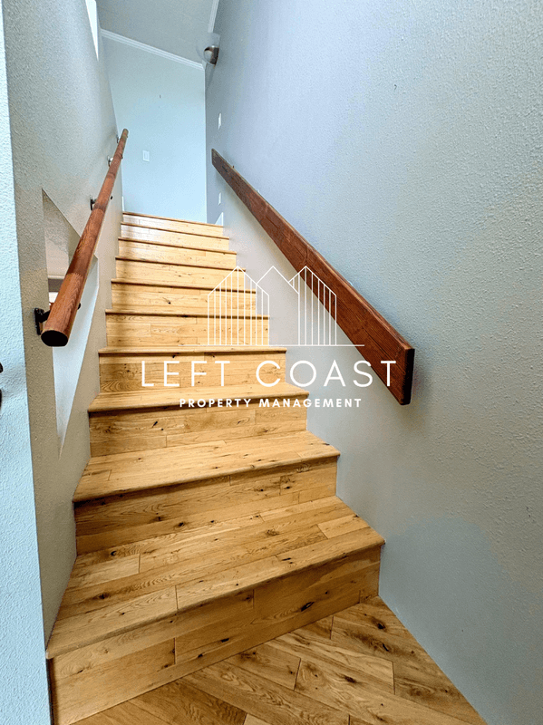 Lincoln City House: 1445 Southwest Coast Avenue