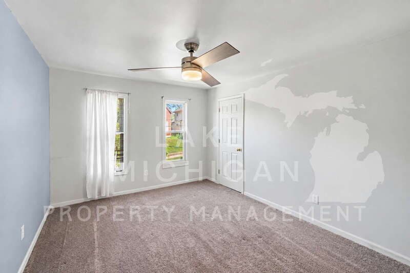Grand Rapids House: 342 Page St NE