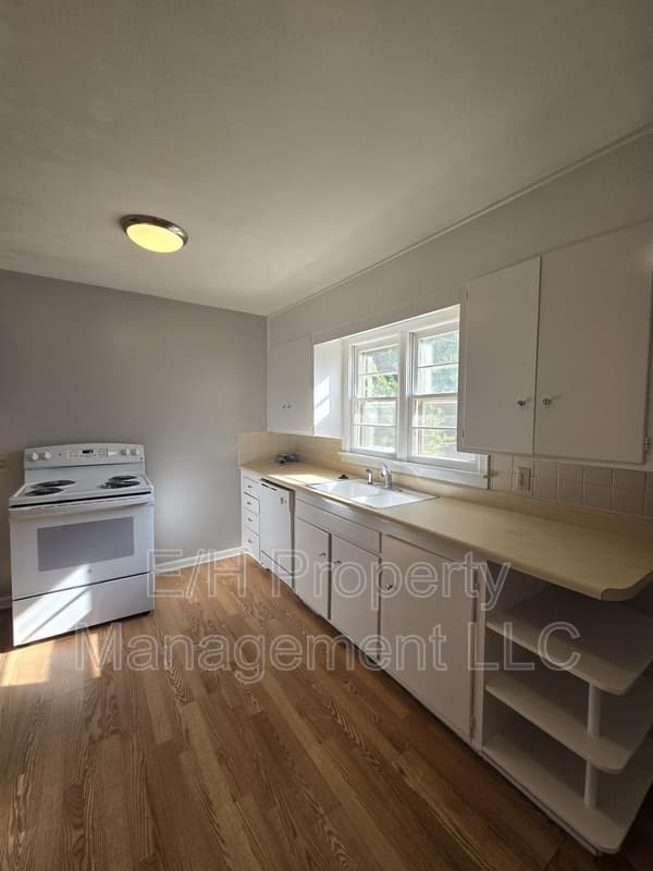 Wichita House: 1128 South Quentin Street
