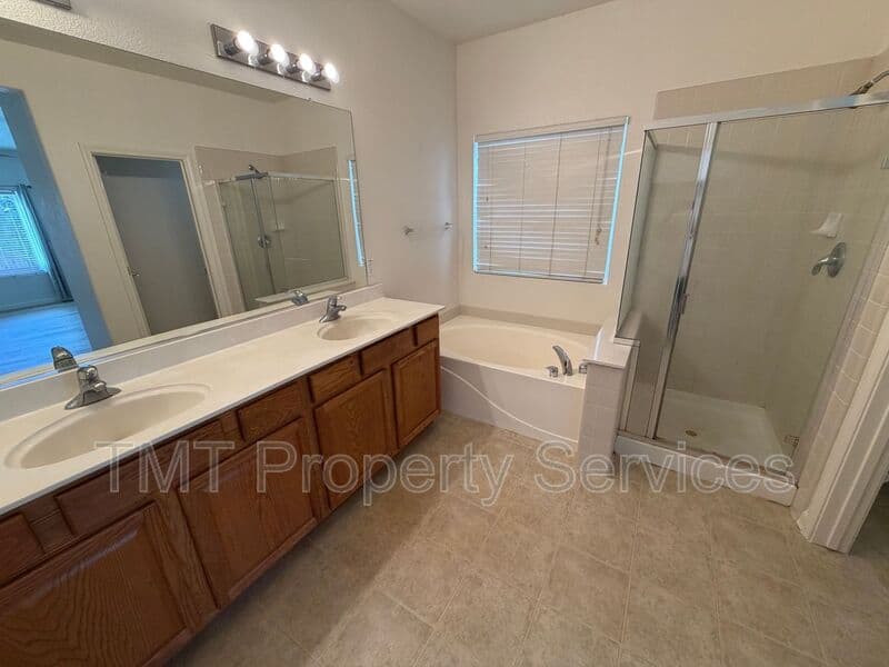 Elk Grove House: 9965 Firethorn Way