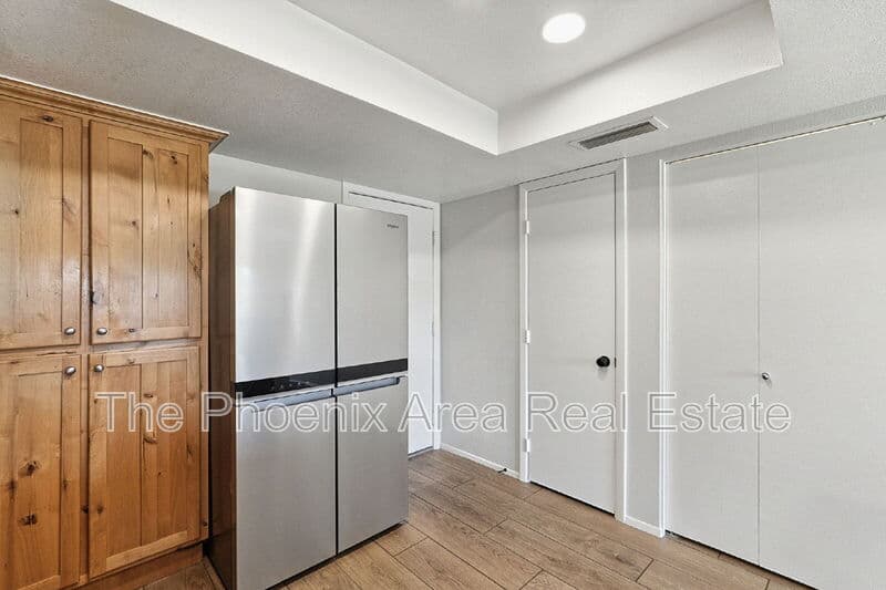 Chandler House: 1115 W Estrella Dr