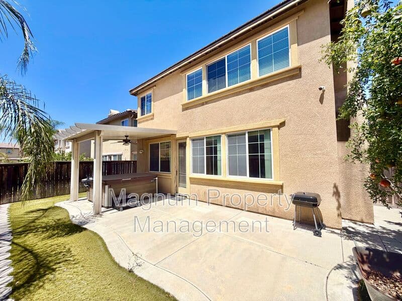 Temecula House: 31551 Mendocino Ct