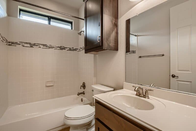 Round Rock House: 400 Entrada Way