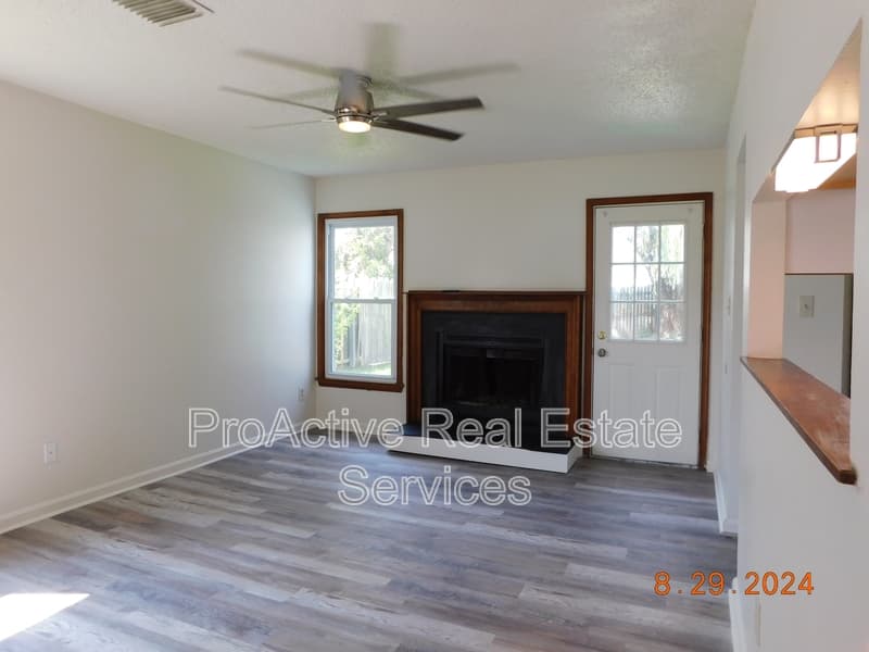 Virginia Beach House: 1461 Thamesford Dr.