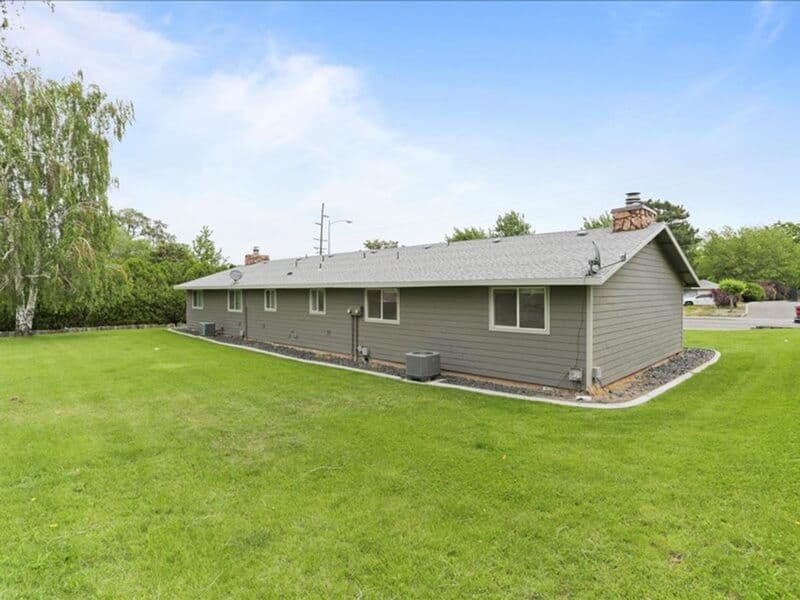 Kennewick Condo: 724 S. Morain St.