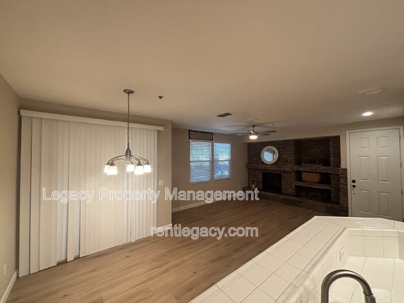 Folsom Condo: 108 Esplanade Circle