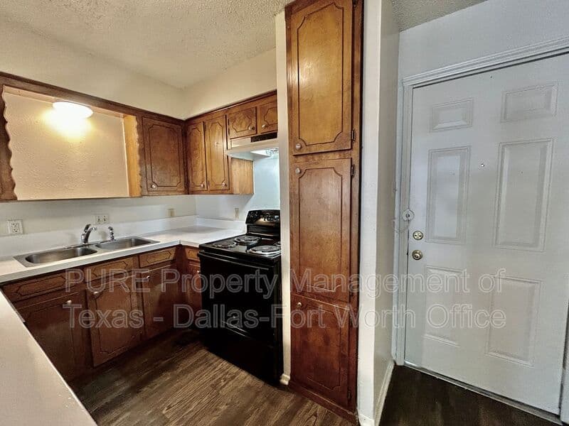 Arlington Condo: 409 Cousins Lane A