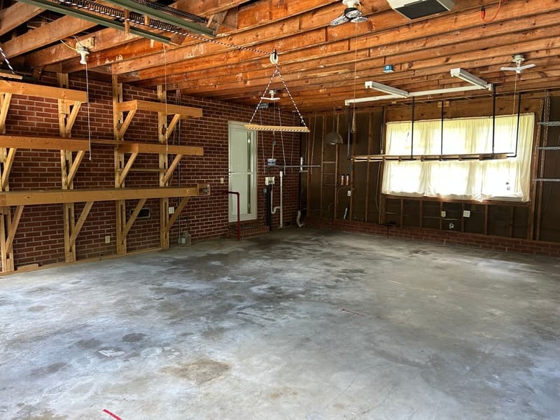 Greenville House: 407 Elizabeth Drive